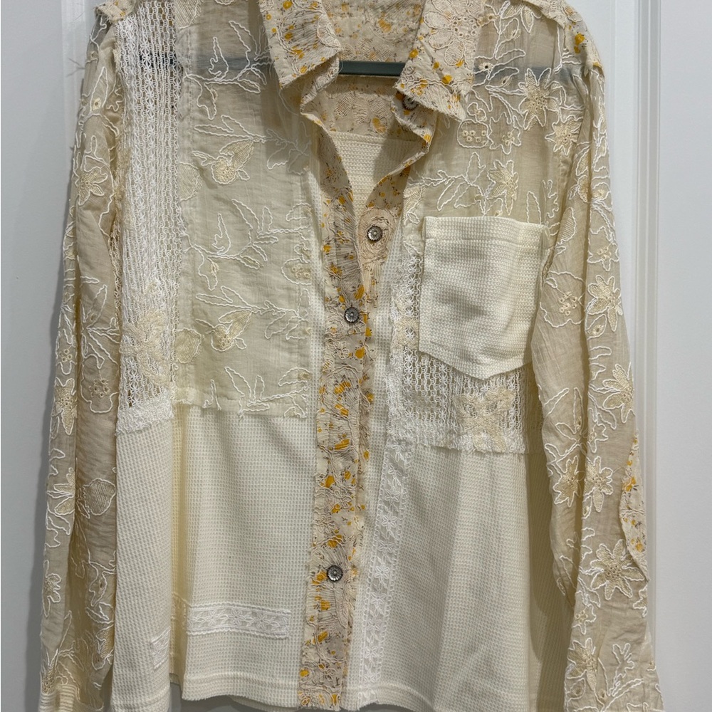 POL Cream Floral Lace Button Down Shirt NEW